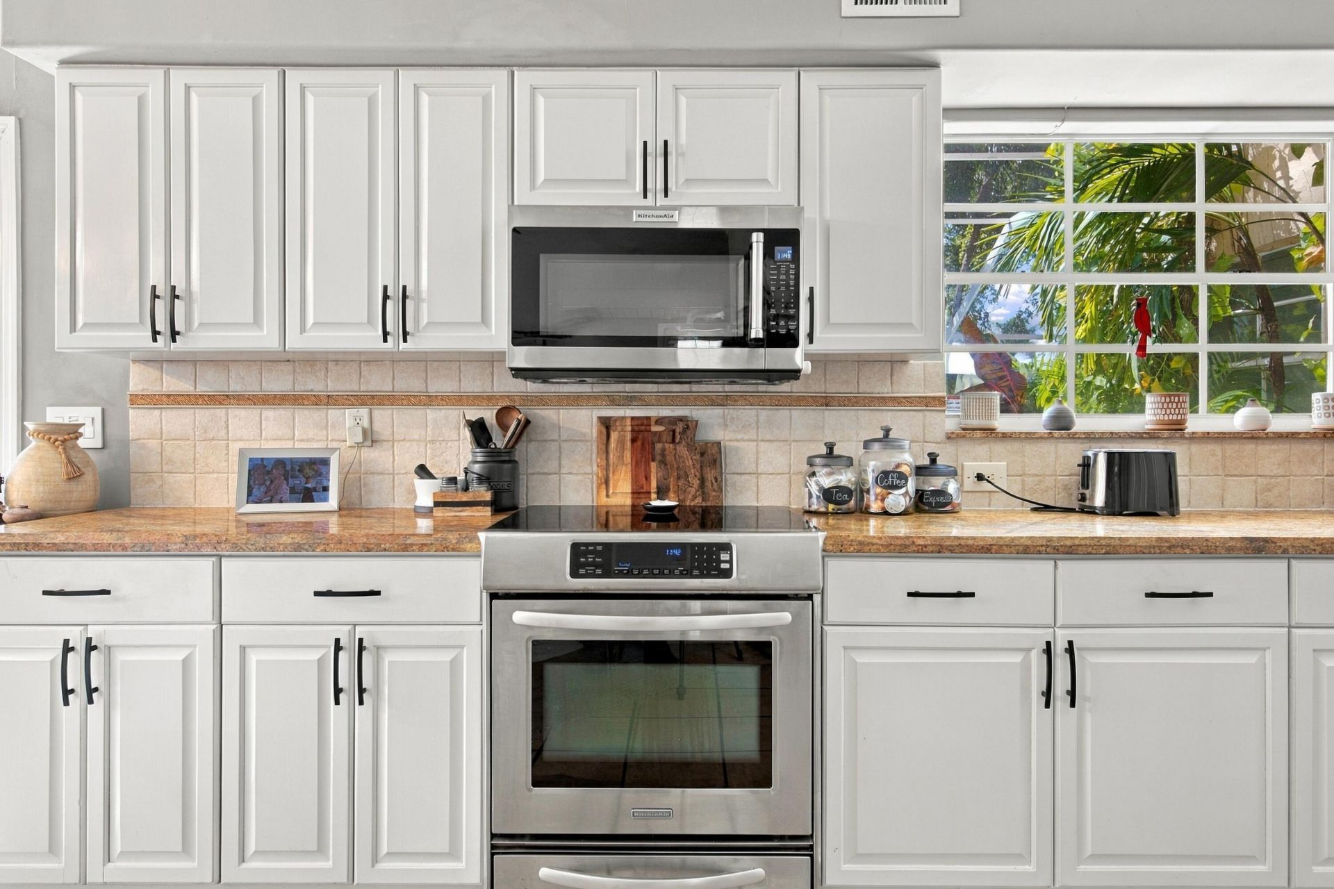 20104 NW 9th Drive, Pembroke Pines, FL 33029 Photo