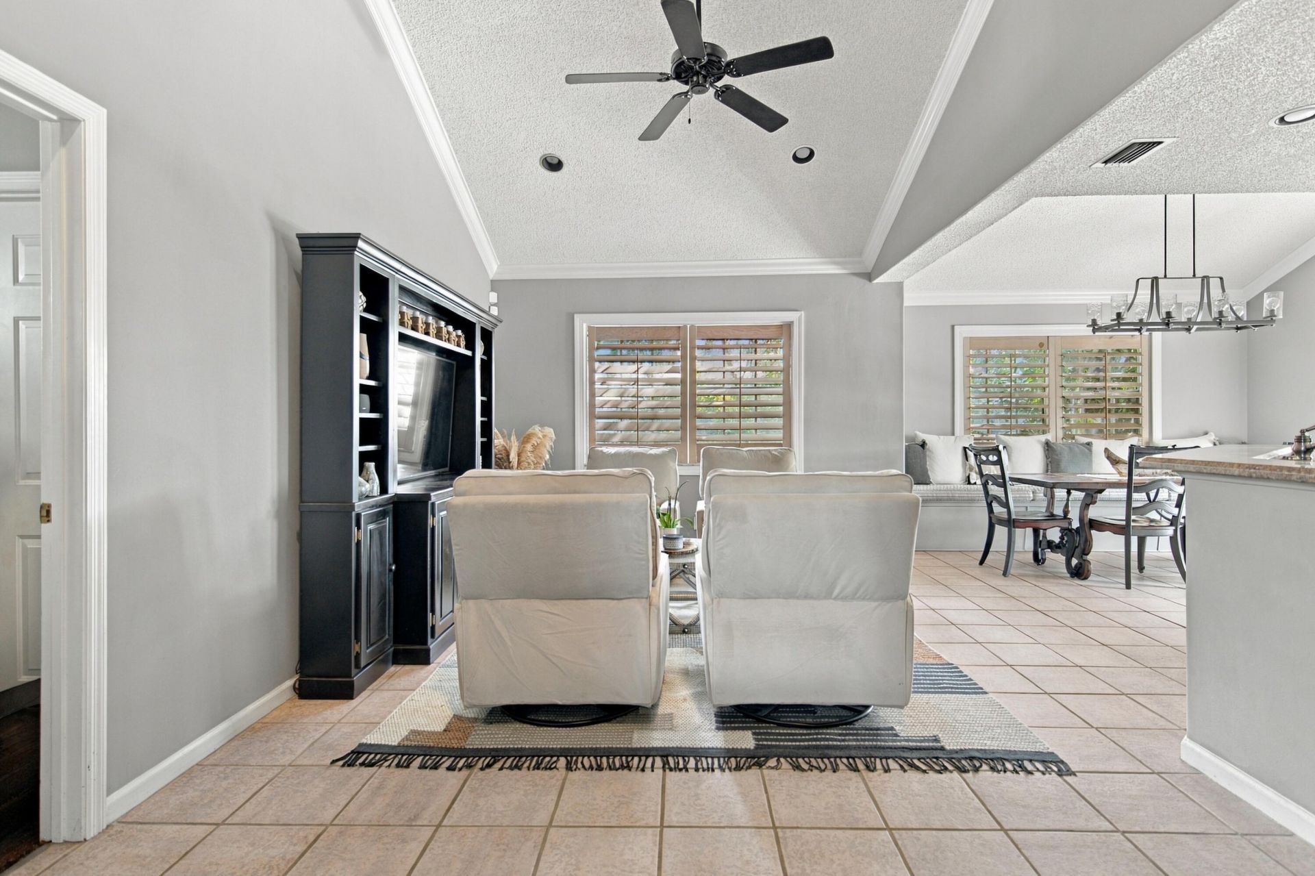 20104 NW 9th Drive, Pembroke Pines, FL 33029 Photo