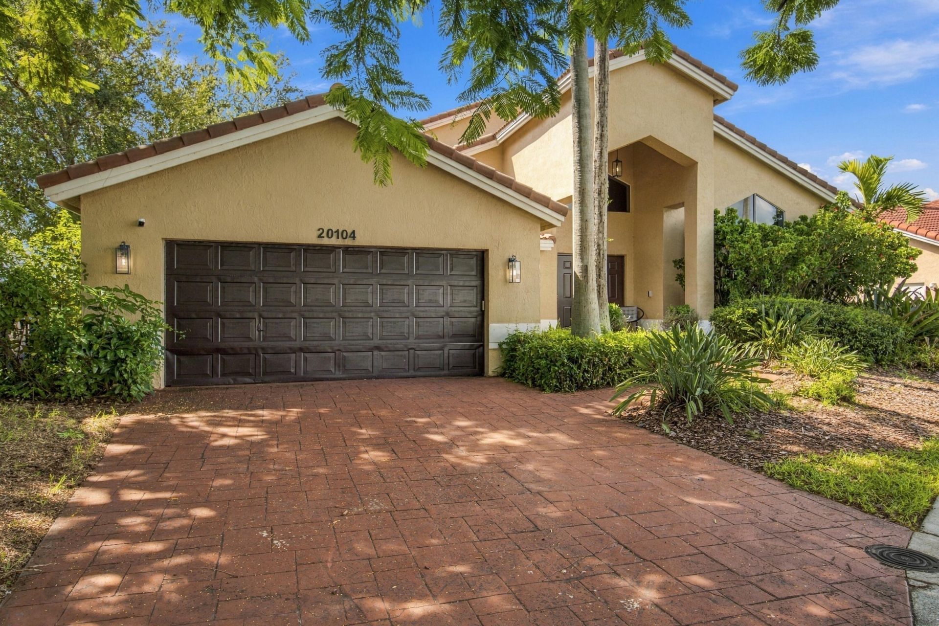 20104 NW 9th Drive, Pembroke Pines, FL 33029 Photo