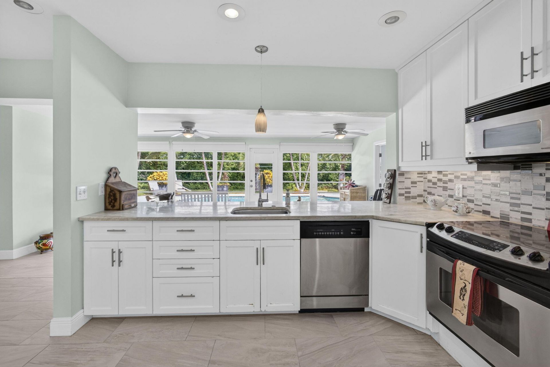 128 Vassar Drive, Lake Worth Beach, FL 33460 Photo