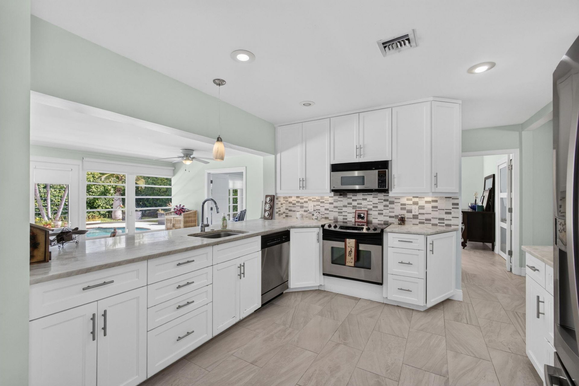 128 Vassar Drive, Lake Worth Beach, FL 33460 Photo