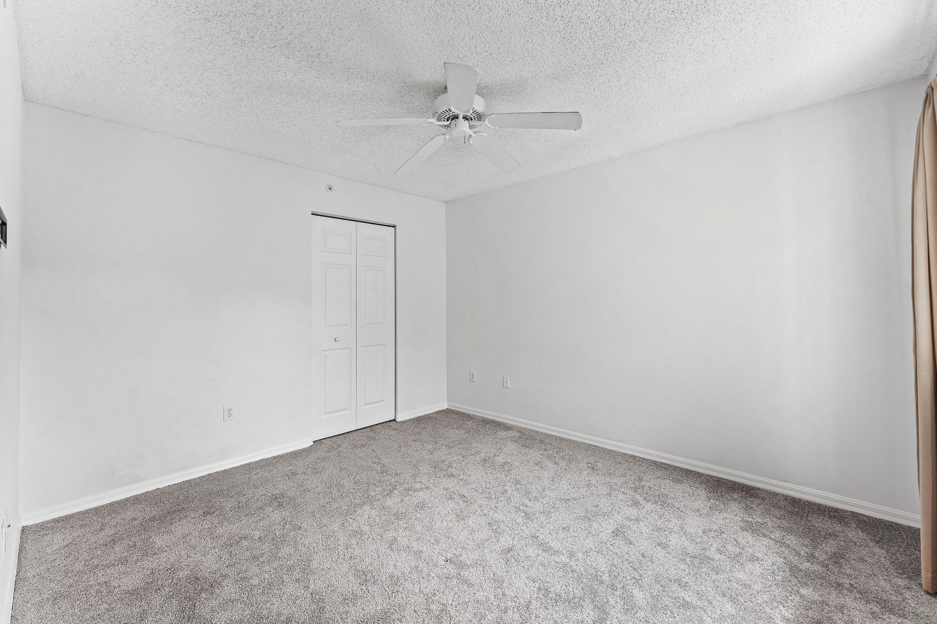 200 Crestwood Court N, Unit 211, Royal Palm Beach, FL 33411 Photo