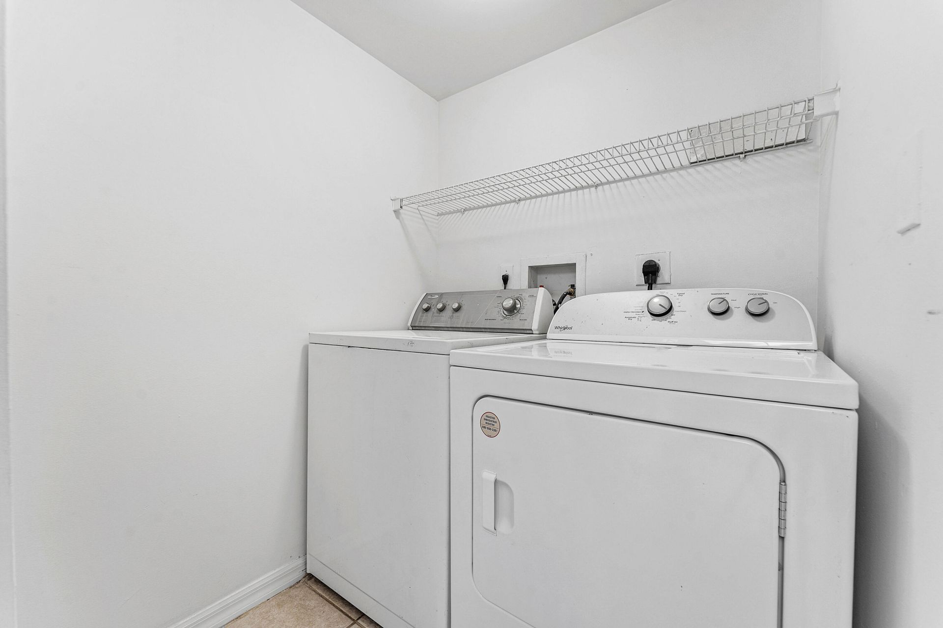 200 Crestwood Court N, Unit 211, Royal Palm Beach, FL 33411 Photo