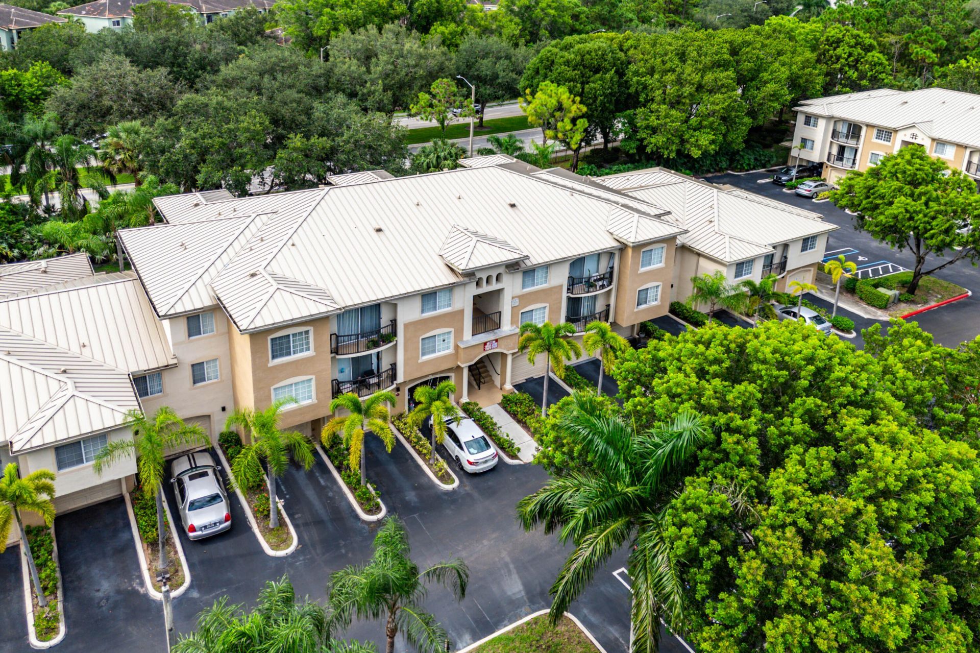 200 Crestwood Court N, Unit 211, Royal Palm Beach, FL 33411 Photo