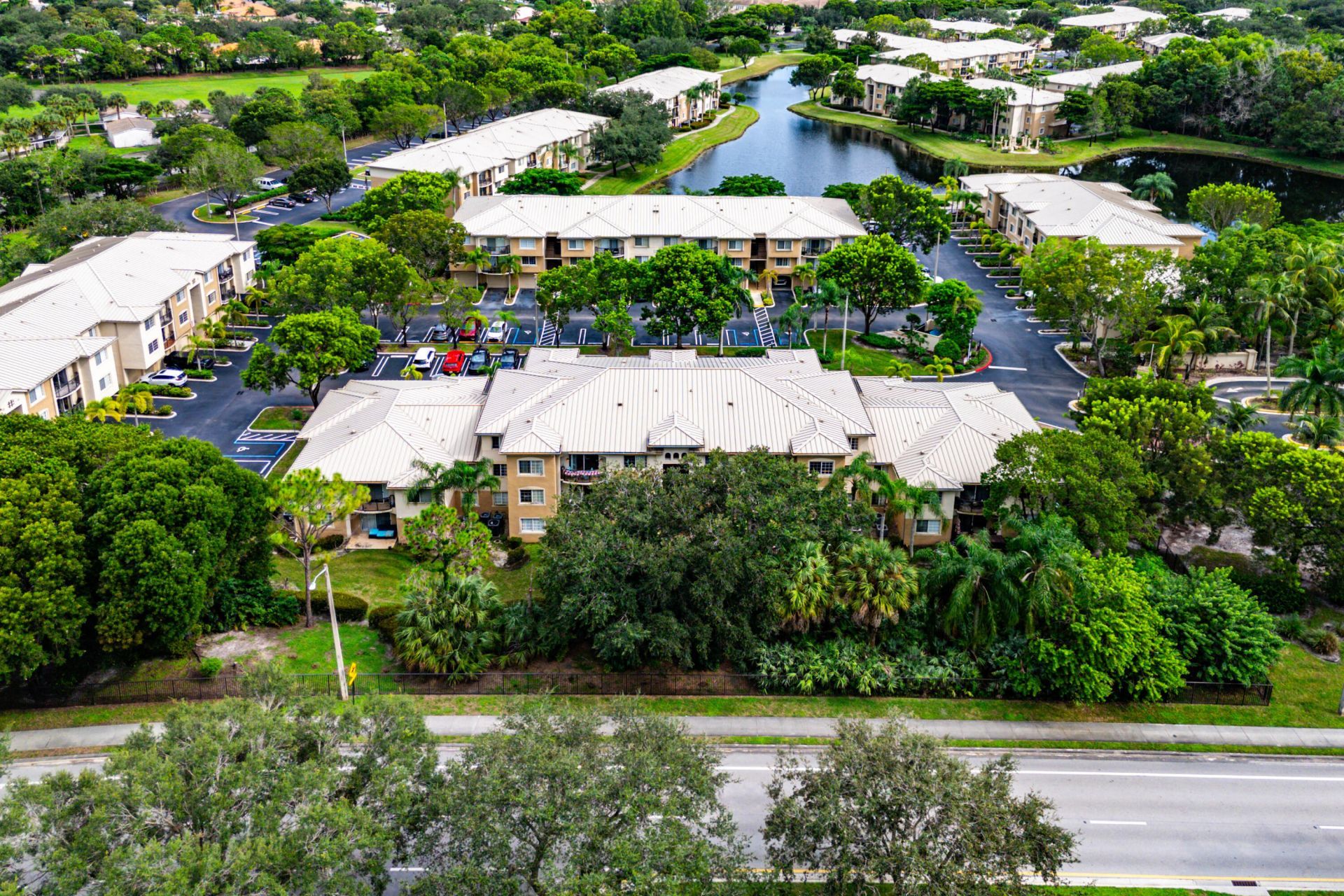 200 Crestwood Court N, Unit 211, Royal Palm Beach, FL 33411 Photo