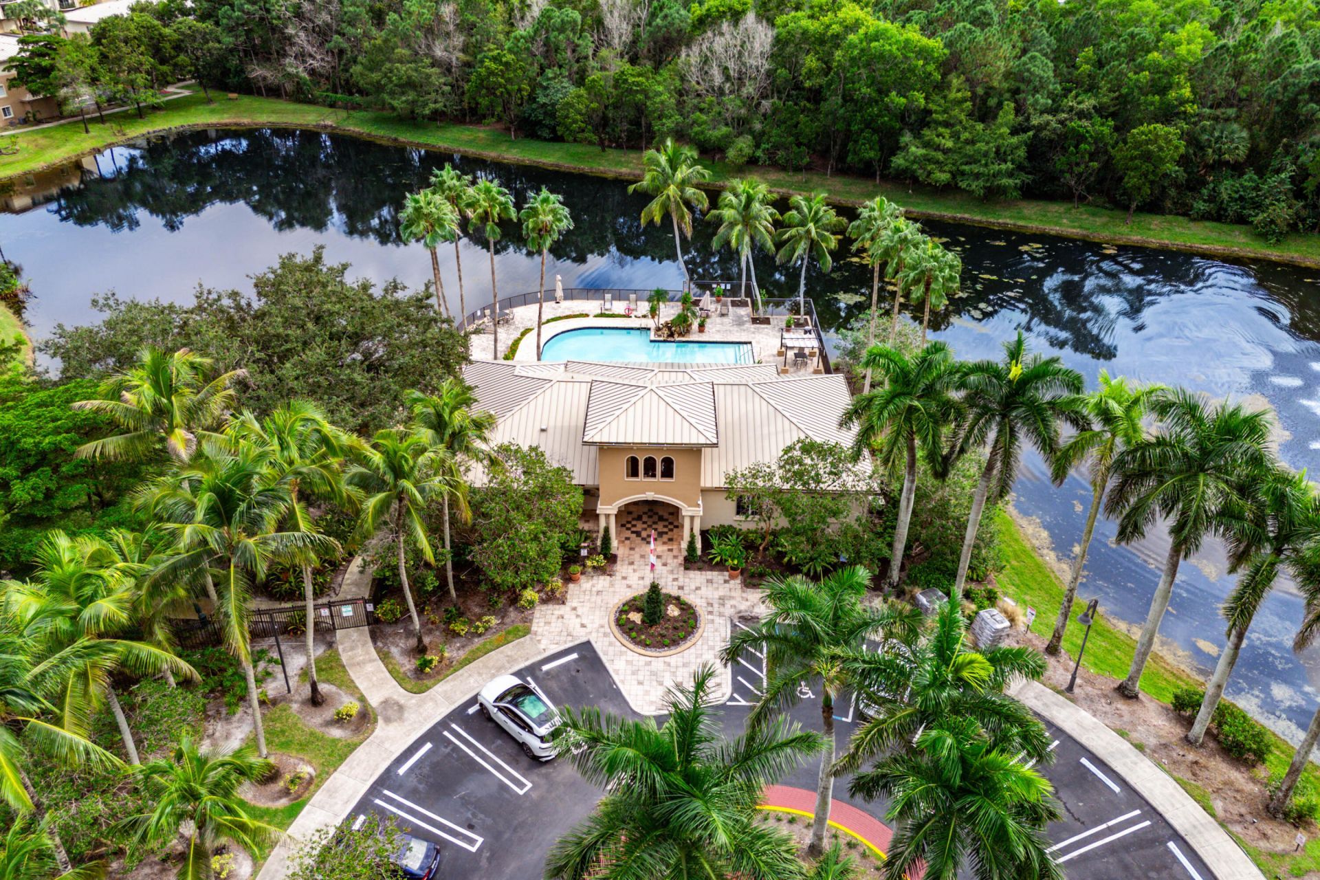 200 Crestwood Court N, Unit 211, Royal Palm Beach, FL 33411 Photo