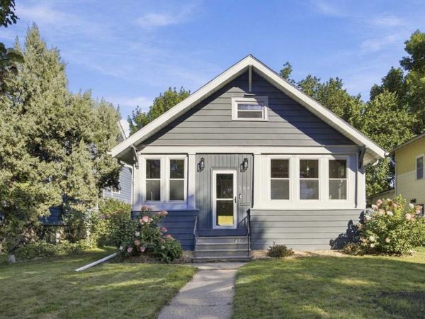 1043 1st Street N, Fargo, ND 58102