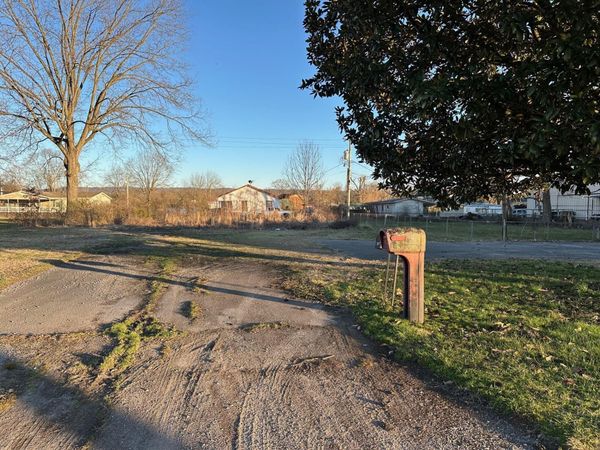 2025 South Cedar Avenue , South Pittsburg, TN 37380