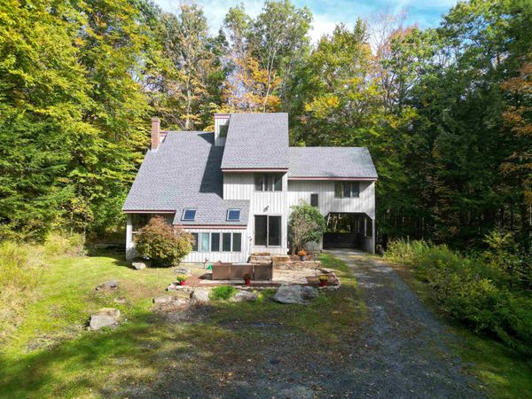 1224 Marsh Family Road, Hartford, VT 05059
