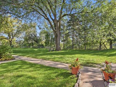 2473 S 3rd Street Plaza, Omaha, NE 68108