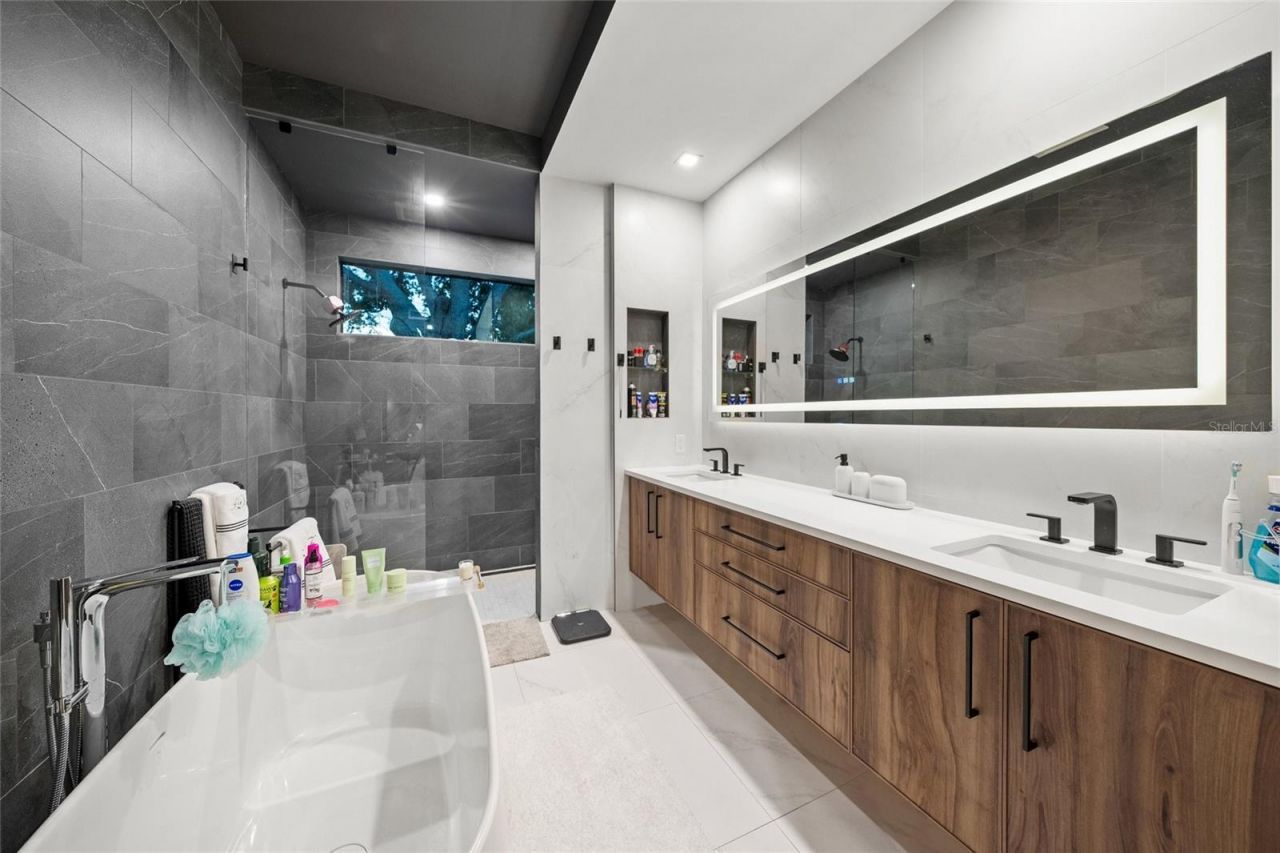 2149 Hyde Park Street, Sarasota, FL 34239 Photo
