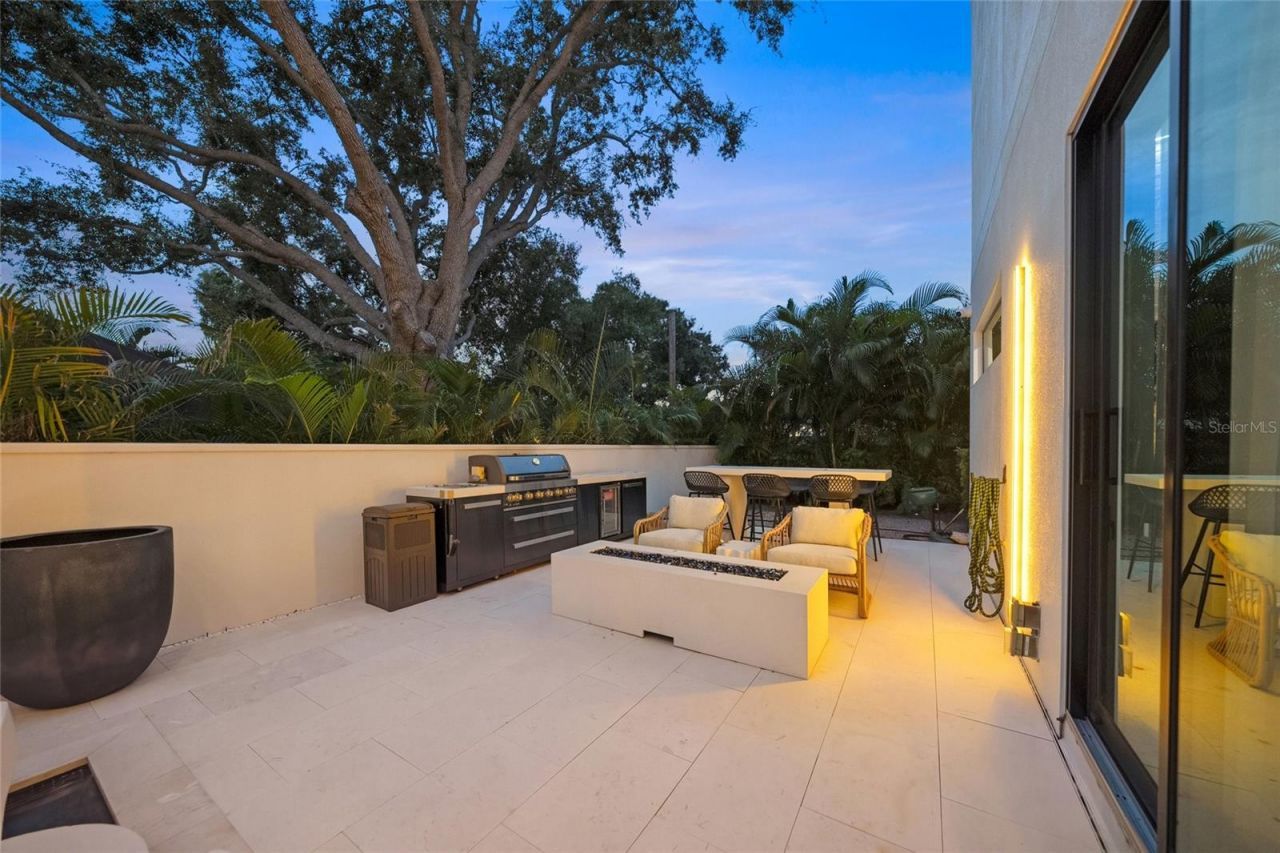 2149 Hyde Park Street, Sarasota, FL 34239 Photo