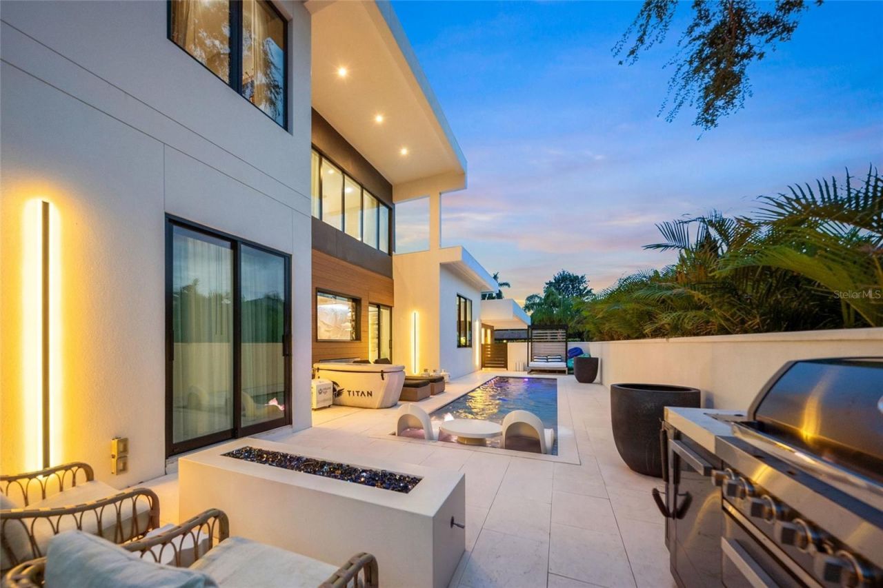 2149 Hyde Park Street, Sarasota, FL 34239 Photo