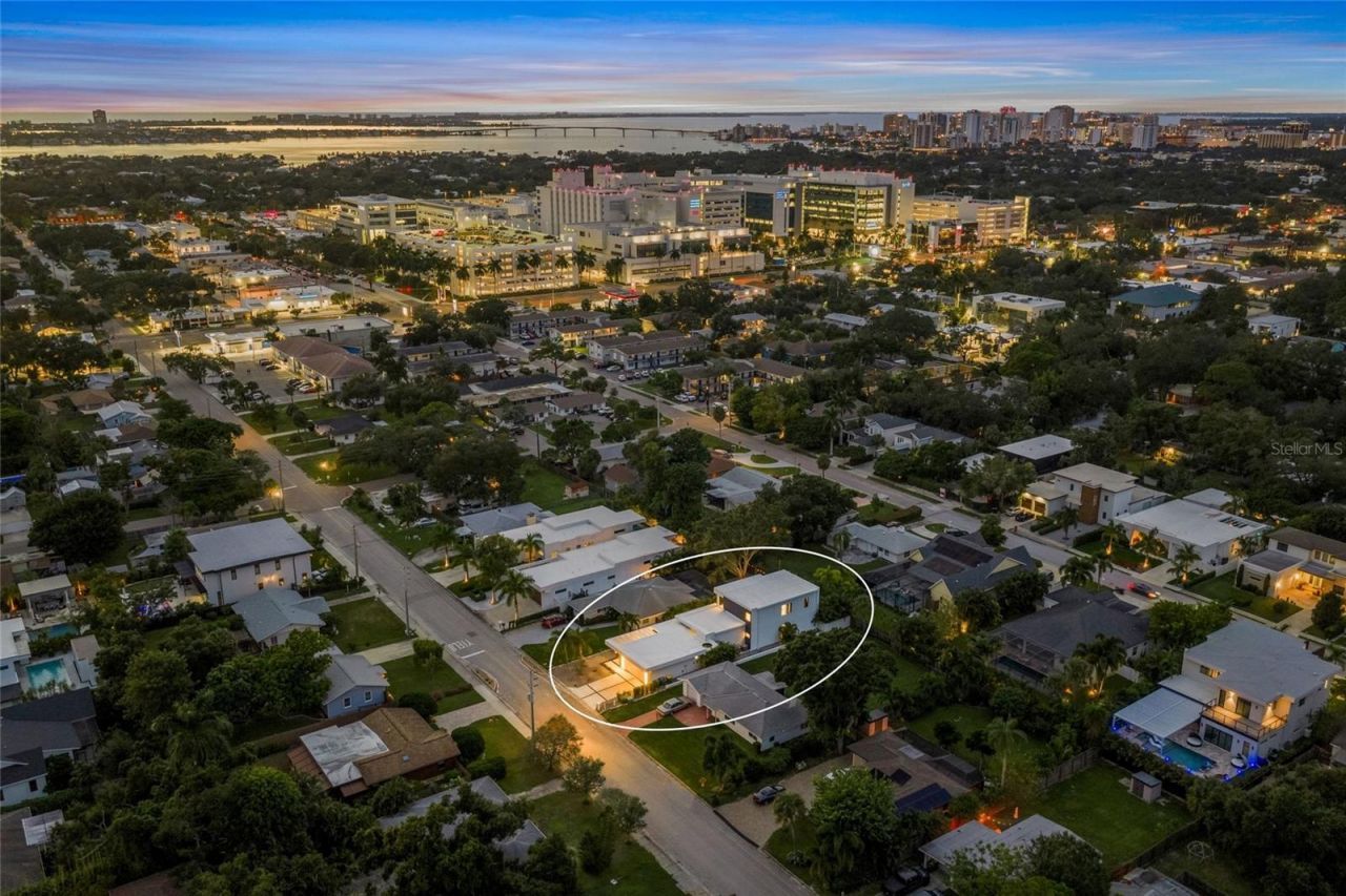 2149 Hyde Park Street, Sarasota, FL 34239 Photo