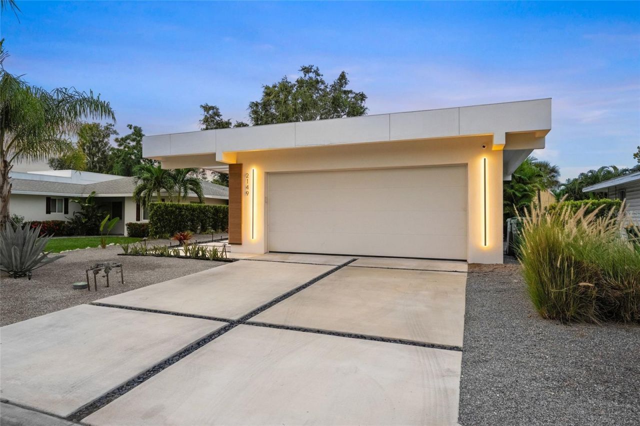 2149 Hyde Park Street, Sarasota, FL 34239 Photo