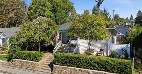22 S Auburn St, Colfax, CA 95713 Photo