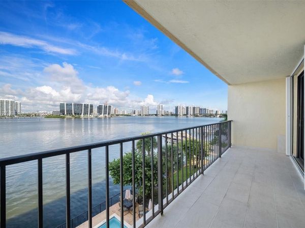 17878 N Bay Rd , Unit 405, Sunny Isles Beach, FL 33160