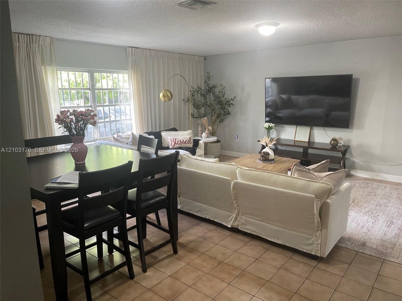 10759 SW 7th St , Sweetwater, FL 33174 Photo