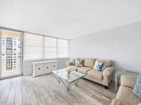 251 174th St, Unit 1607, Sunny Isles Beach, FL 33160