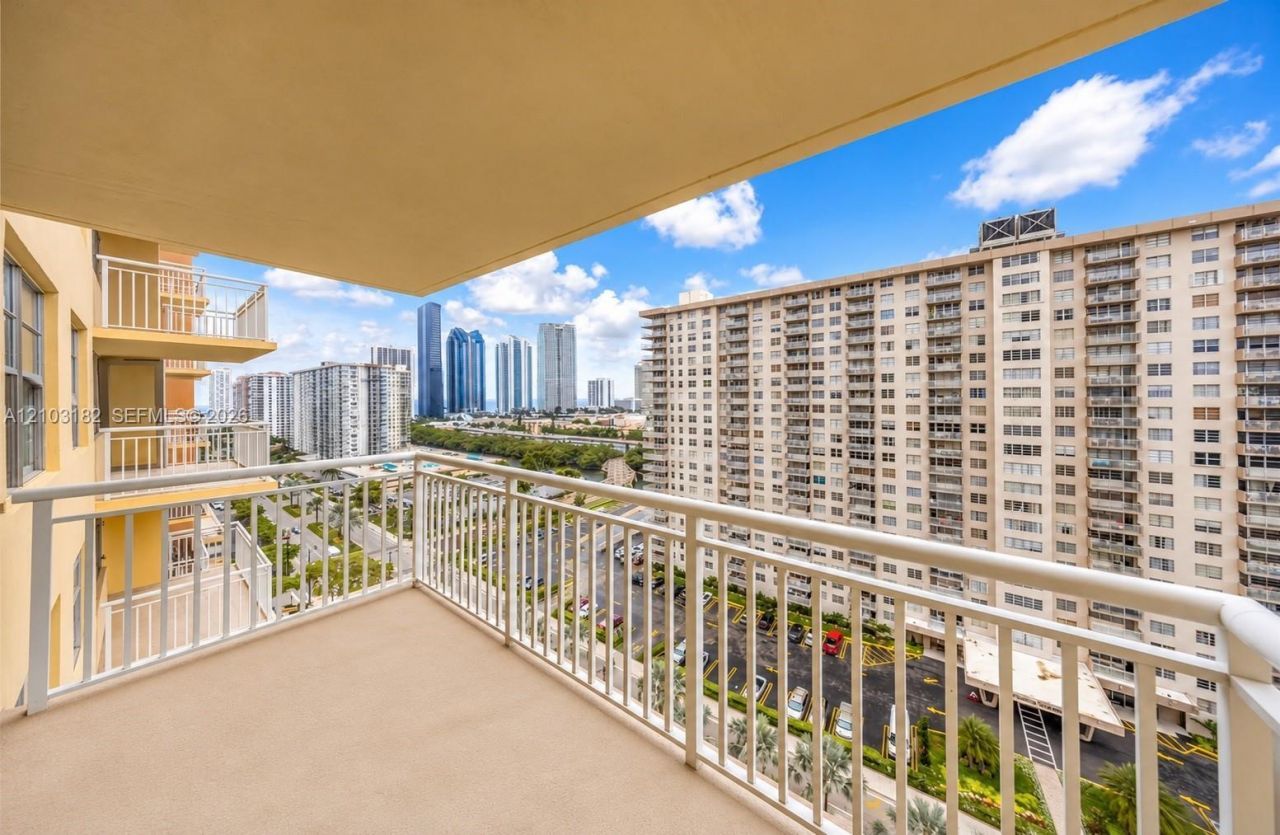 251 174th St, Unit 1607, Sunny Isles Beach, FL 33160 Photo