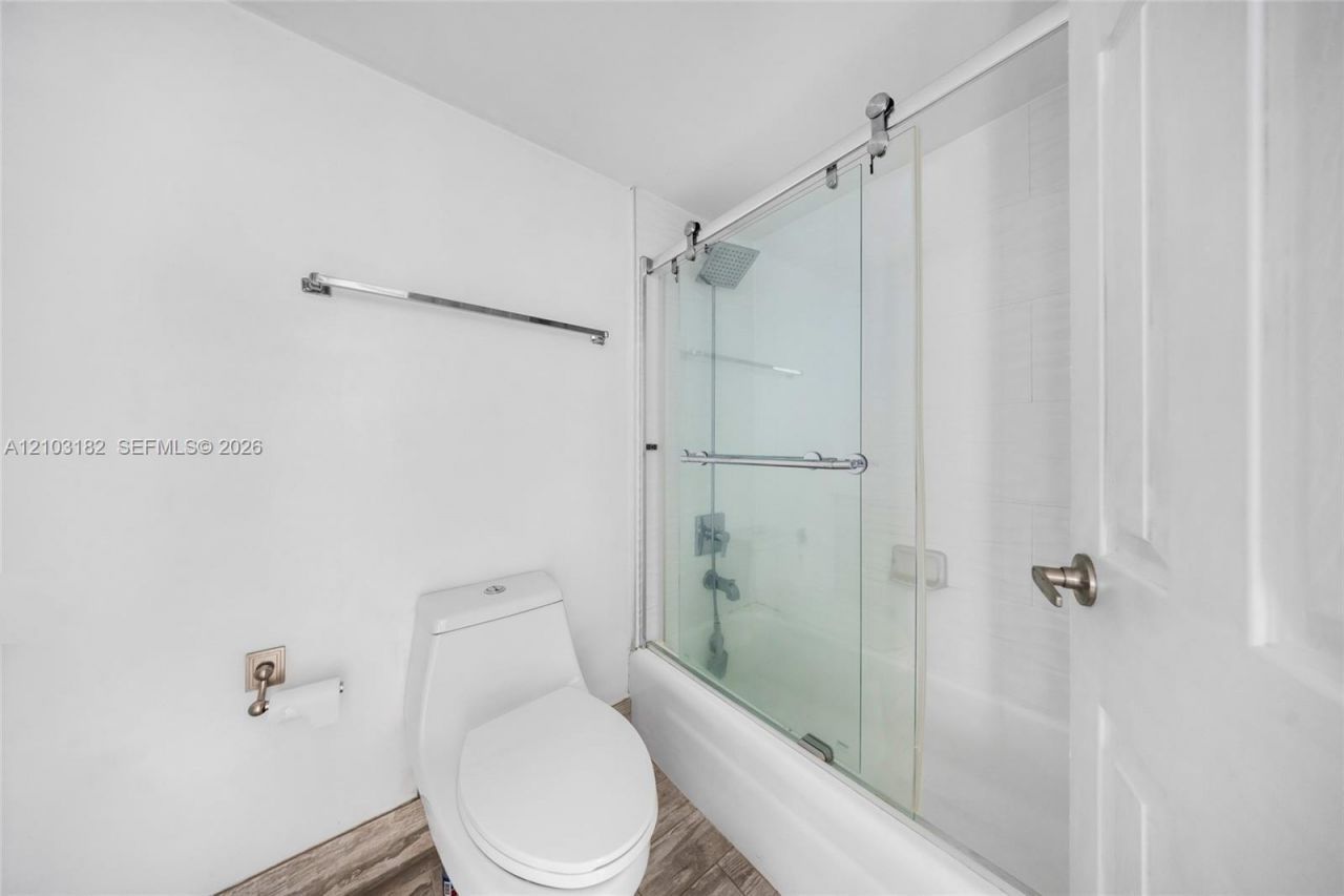 251 174th St, Unit 1607, Sunny Isles Beach, FL 33160 Photo