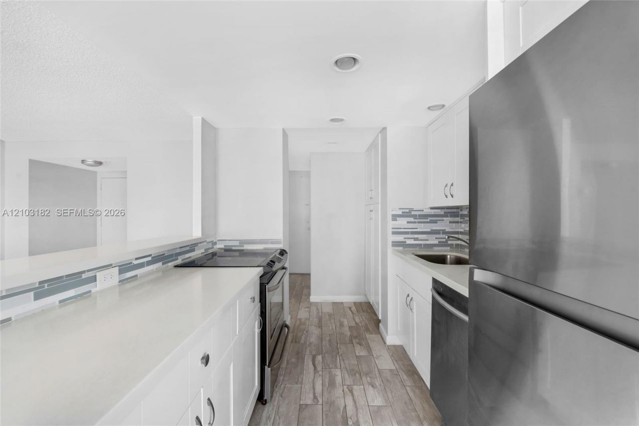 251 174th St, Unit 1607, Sunny Isles Beach, FL 33160 Photo