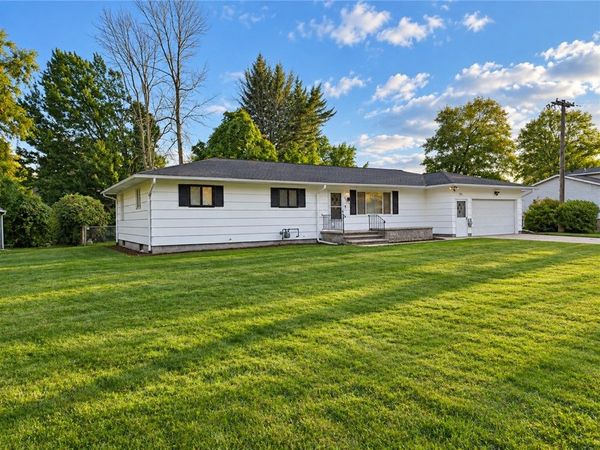 523 English Road , Rochester, NY 14616