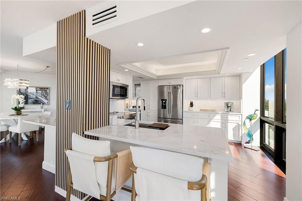 4751 Gulf Shore Blvd N, Unit 905, Naples, FL 34103 Photo