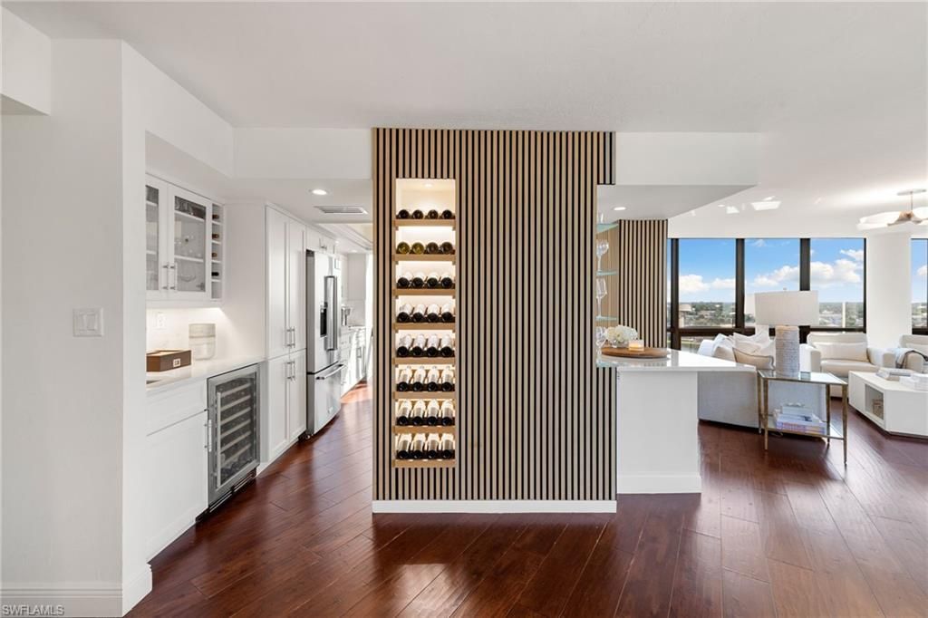 4751 Gulf Shore Blvd N, Unit 905, Naples, FL 34103 Photo