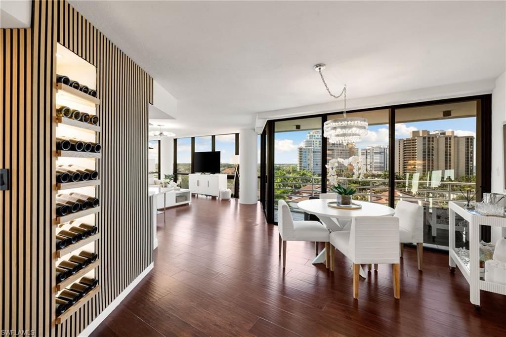 4751 Gulf Shore Blvd N, Unit 905, Naples, FL 34103 Photo