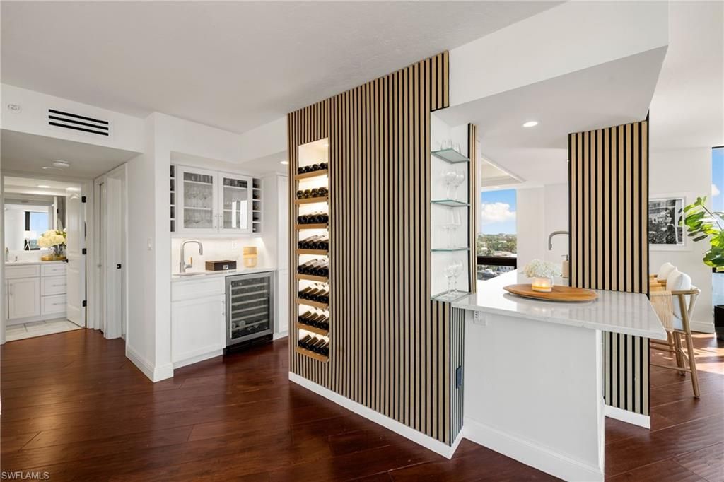 4751 Gulf Shore Blvd N, Unit 905, Naples, FL 34103 Photo