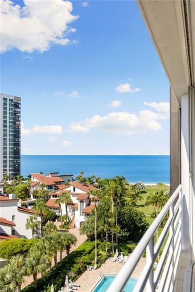 4751 Gulf Shore Blvd N, Unit 905, Naples, FL 34103 Photo