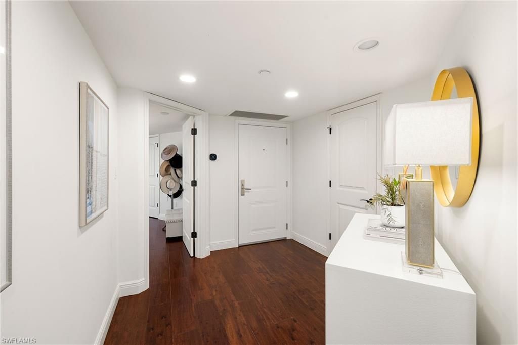4751 Gulf Shore Blvd N, Unit 905, Naples, FL 34103 Photo