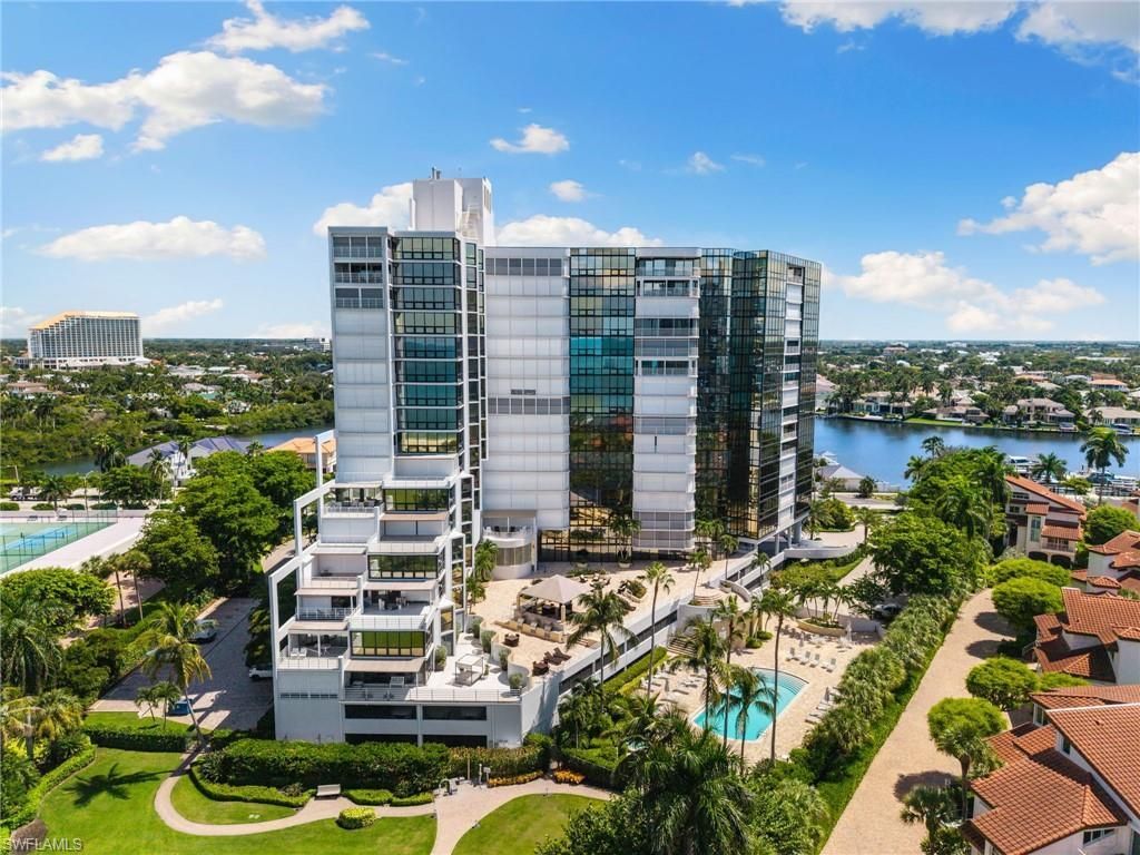4751 Gulf Shore Blvd N, Unit 905, Naples, FL 34103 Photo