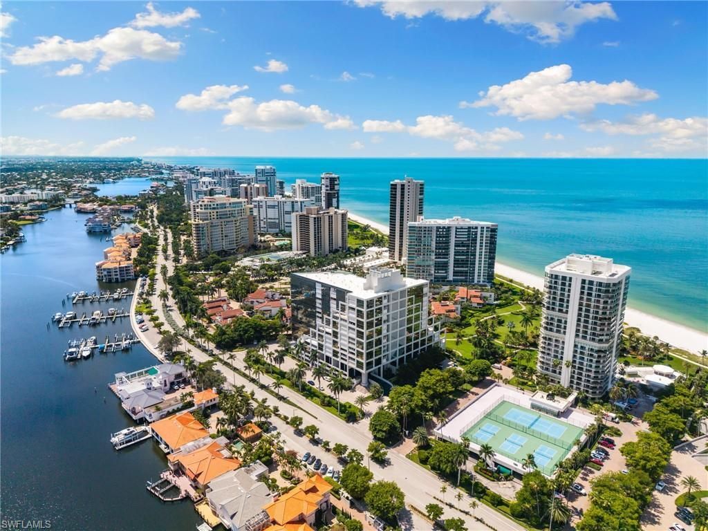 4751 Gulf Shore Blvd N, Unit 905, Naples, FL 34103 Photo