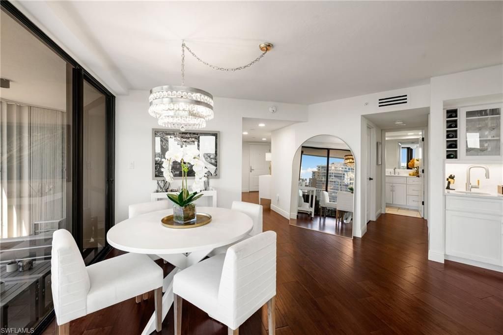 4751 Gulf Shore Blvd N, Unit 905, Naples, FL 34103 Photo
