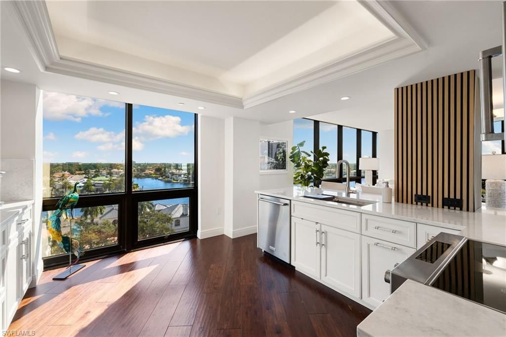 4751 Gulf Shore Blvd N, Unit 905, Naples, FL 34103 Photo