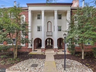 2021 N 21 STREET N, Unit 20, ARLINGTON, VA 22201