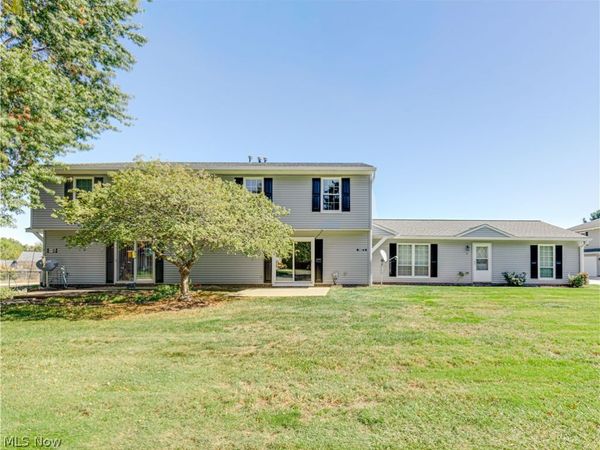 4927 Friar Road, Unit D, Stow, OH 44224