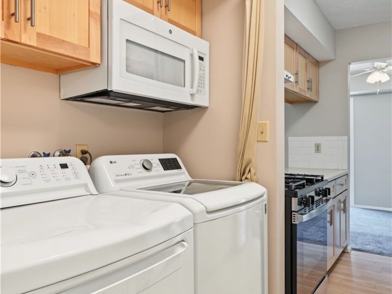 4927 Friar Road, Unit Unit D, Stow, OH 44224 Photo 11