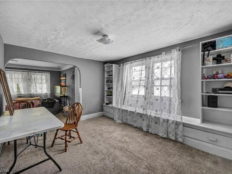 12109 Holborn Avenue, Cleveland, OH 44105 Photo 28