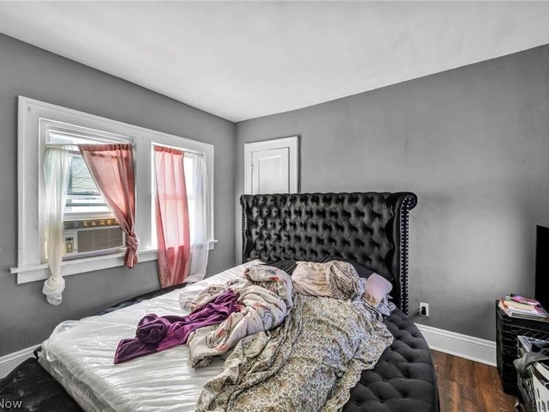 12109 Holborn Avenue, Cleveland, OH 44105 Photo 31