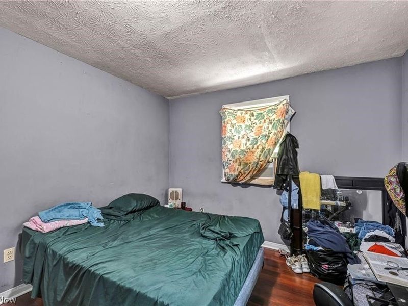 12109 Holborn Avenue, Cleveland, OH 44105 Photo 32