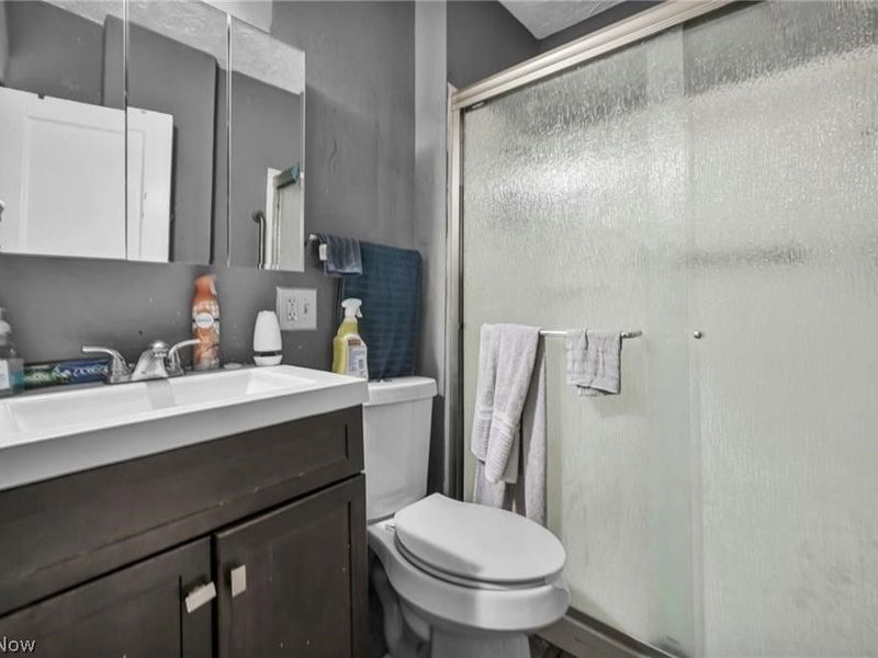 12109 Holborn Avenue, Cleveland, OH 44105 Photo 34