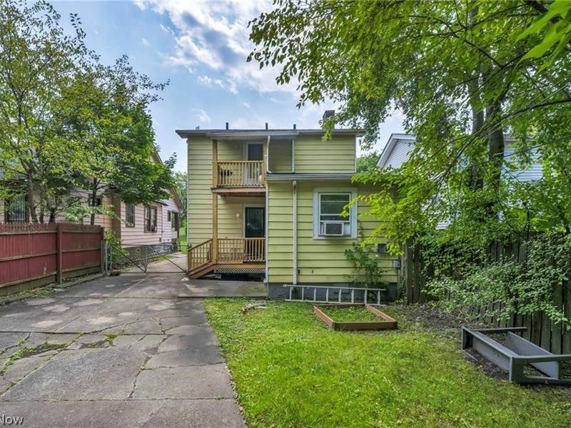 12109 Holborn Avenue, Cleveland, OH 44105 Photo 36