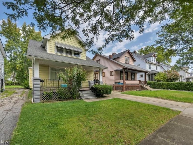 12109 Holborn Avenue, Cleveland, OH 44105 Photo 4