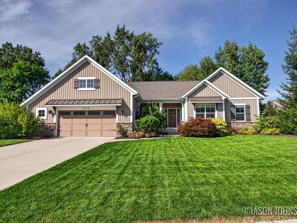 1773 Bristol Ridge Drive, Walker, MI 49544