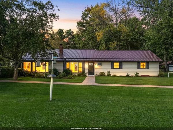 4135 LADE BEACH ROAD, Little Suamico, WI 54141