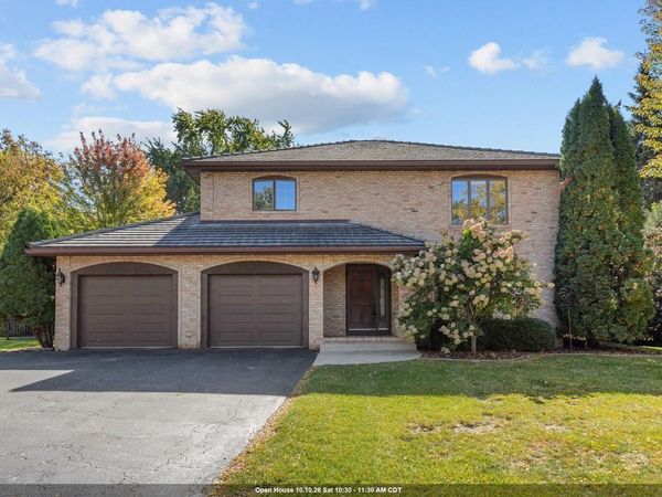 1580 ARBORETUM DRIVE, Oshkosh, WI 54901