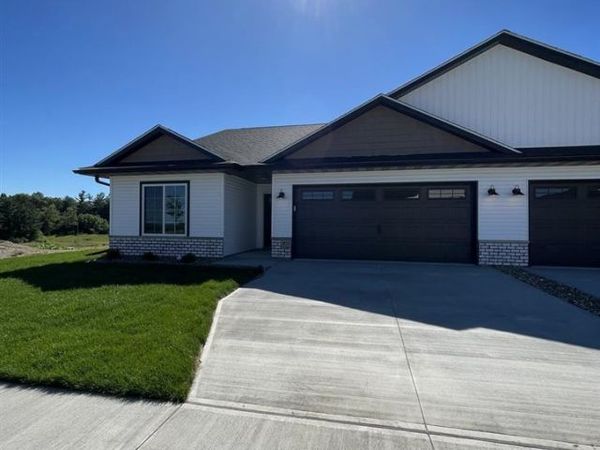 849 Armands Ln, Tiffin, IA 52340